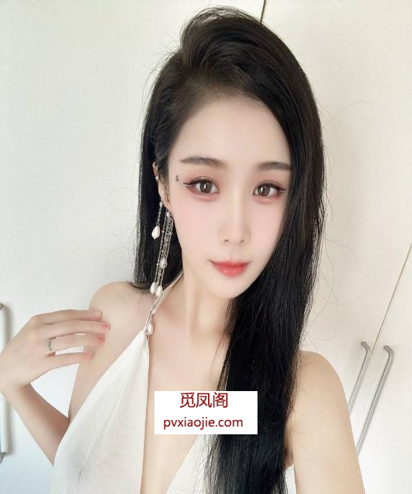 肤白臀翘颜值萱萱